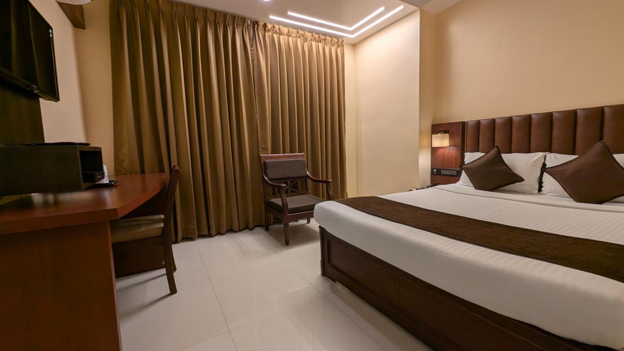 Hotel Arcadia Kottayam Ngoại thất bức ảnh
