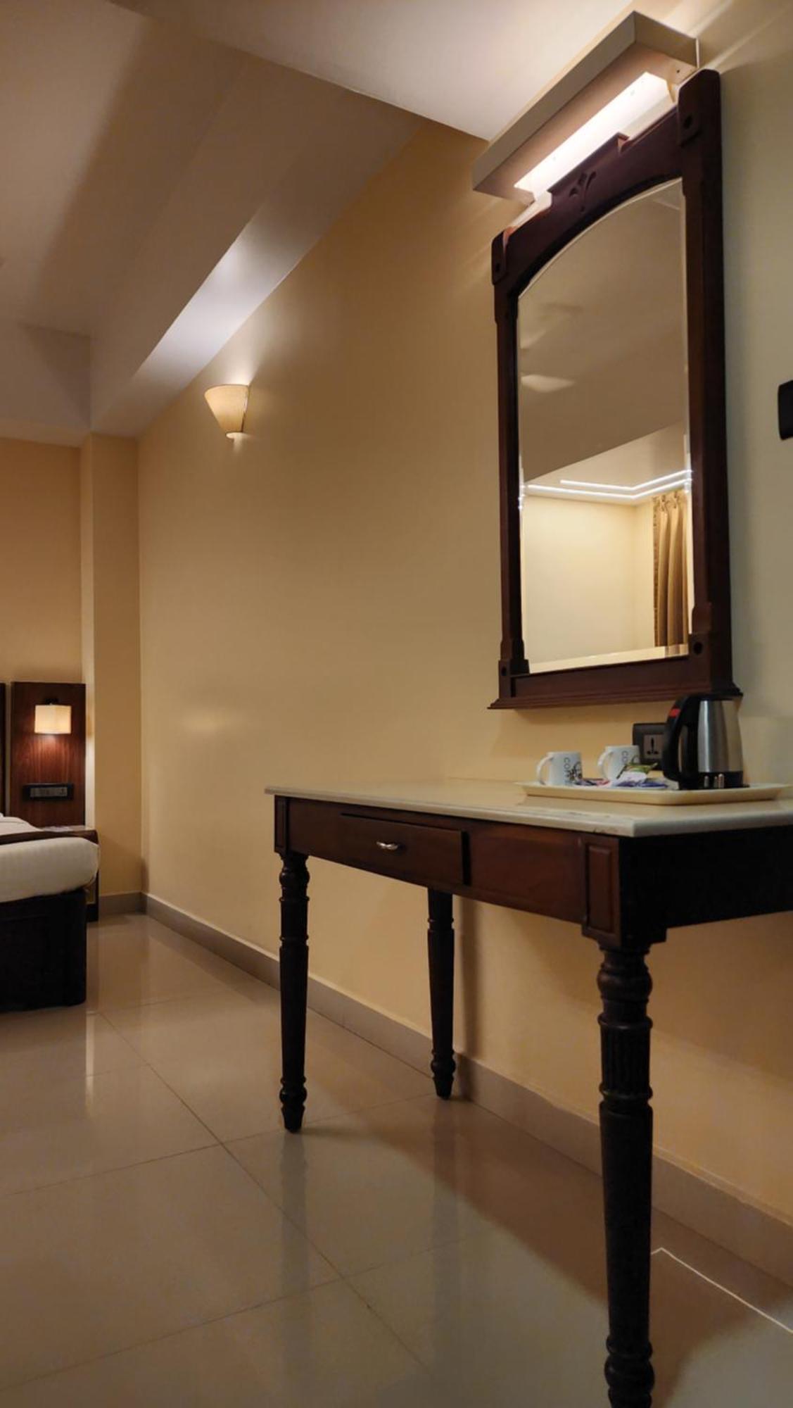 Hotel Arcadia Kottayam Ngoại thất bức ảnh