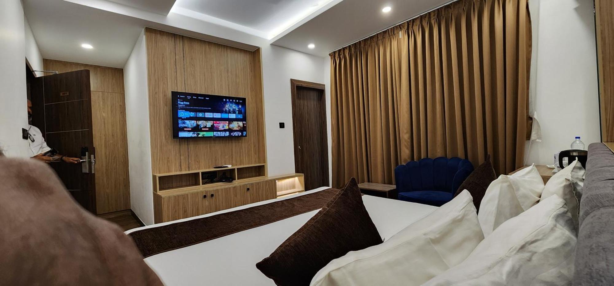 Hotel Arcadia Kottayam Ngoại thất bức ảnh