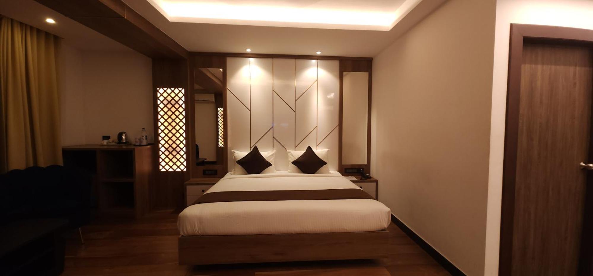 Hotel Arcadia Kottayam Ngoại thất bức ảnh