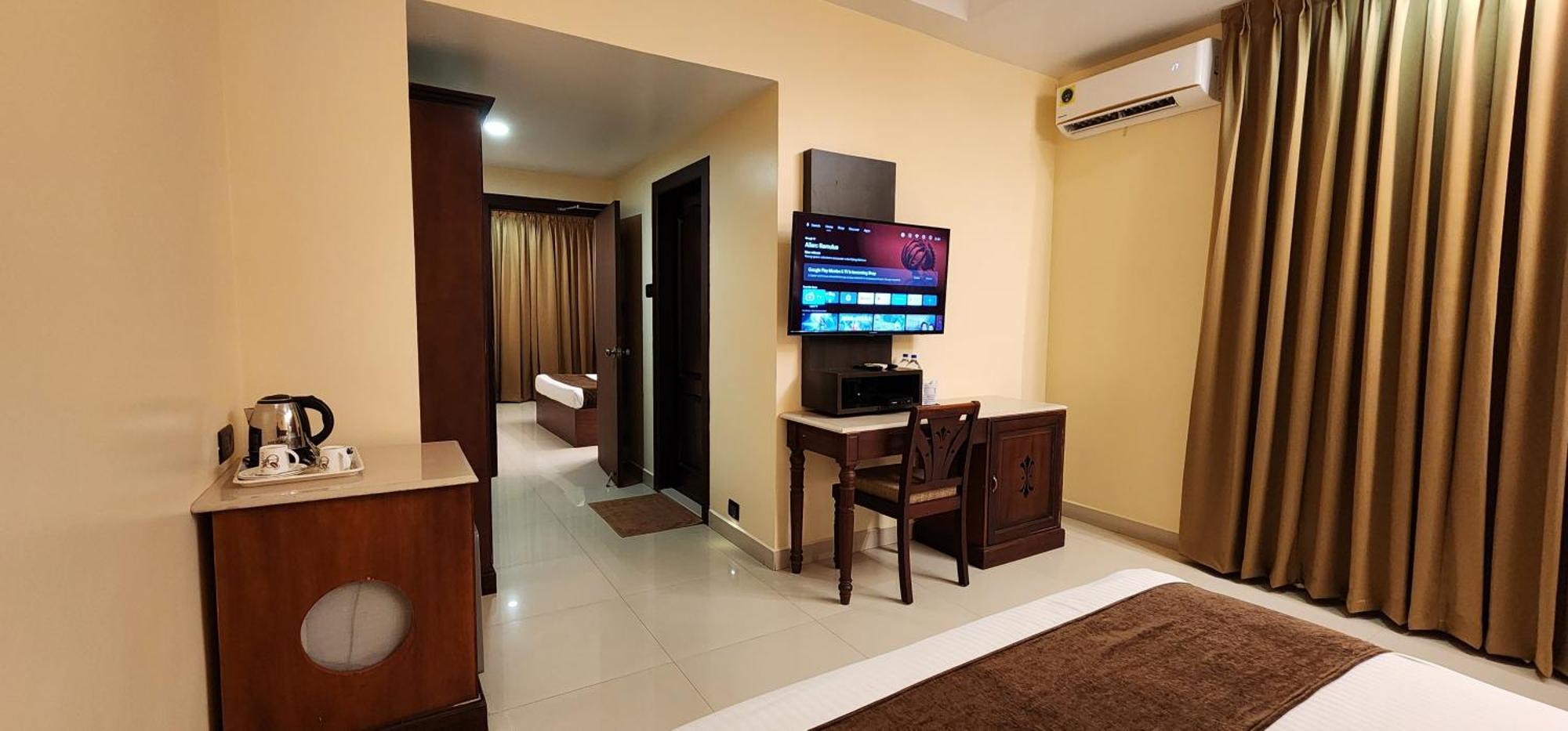 Hotel Arcadia Kottayam Ngoại thất bức ảnh